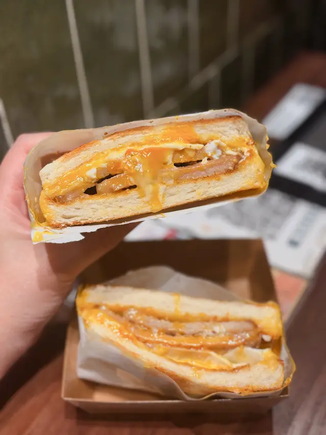 台式肉蛋芝士吐司