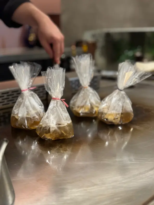 玻璃紙大蜆舞茸菇清湯