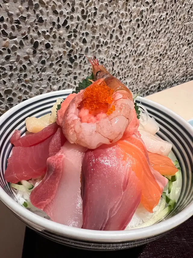 豪華海鮮丼