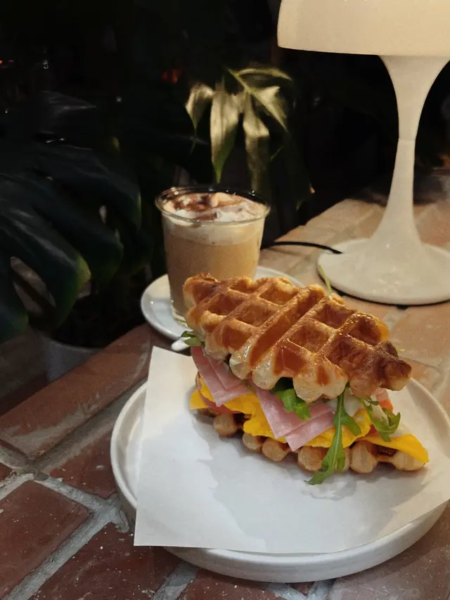 Ham & Cheese Croffle sandwich