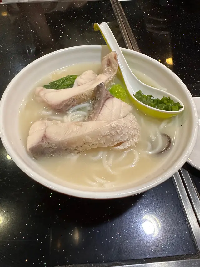 魚湯冇鮮味，魚腩鞋洽洽