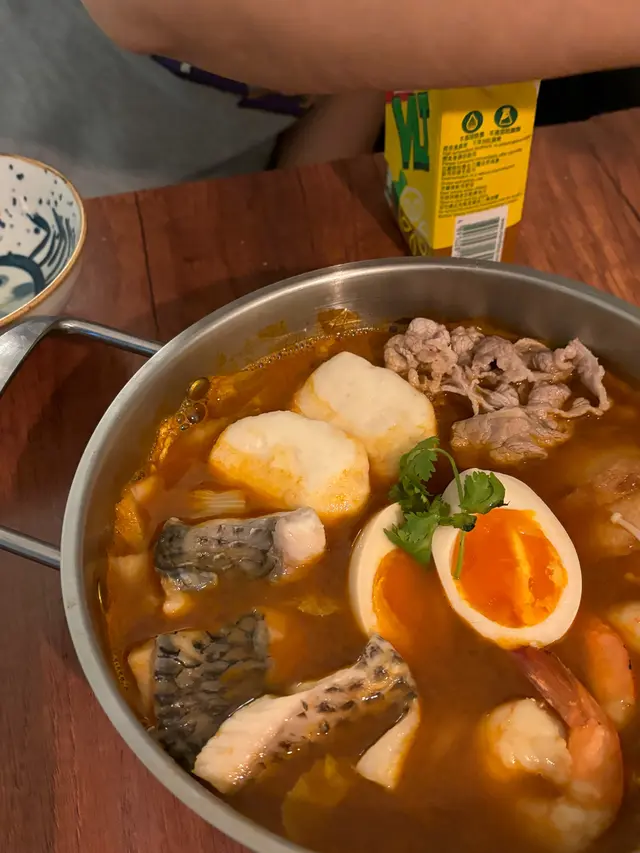 鮮龍蝦湯泡菜鍋😆