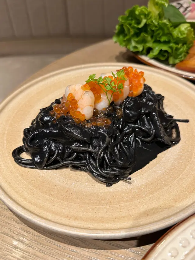 墨汁大蝦魚籽意粉