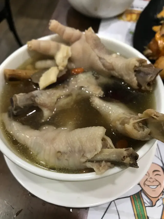 藥膳雞腳