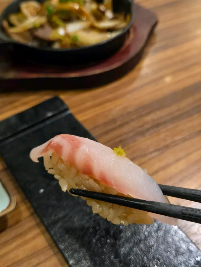 壽司(油甘魚赤醋壽司、松葉蟹肉赤醋壽司、伊佐木赤醋壽司)