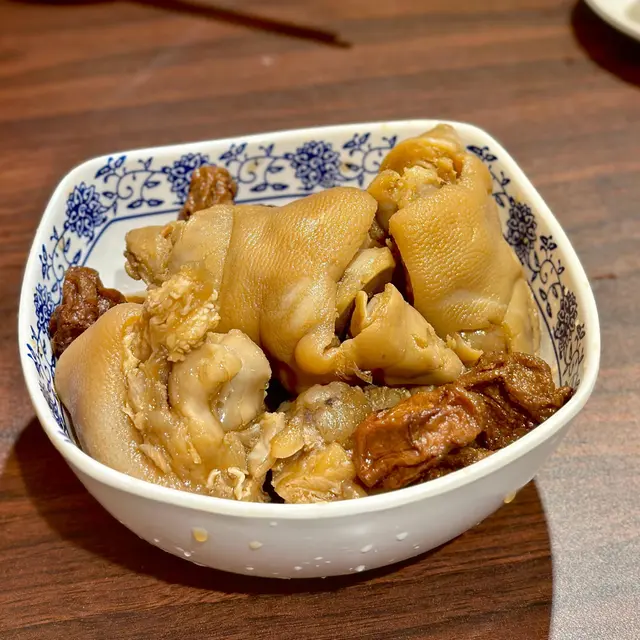 話梅花雕豬手