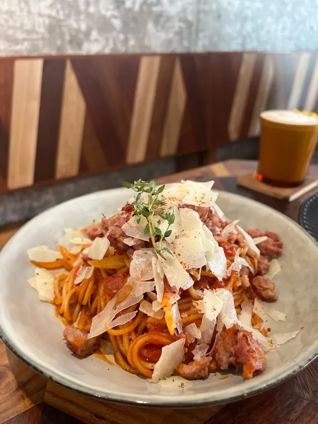 Spicy Tomato Spaghetti with Corned Beef and Cheese