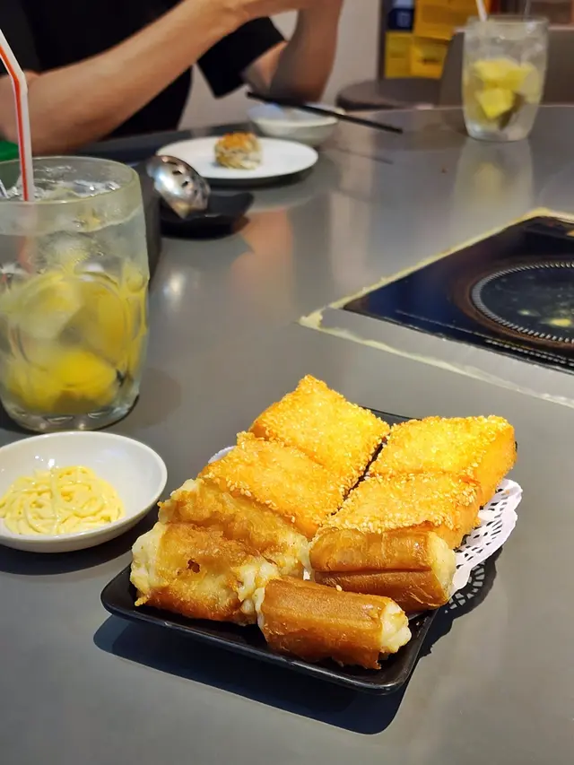 油炸鬼拼蝦多士