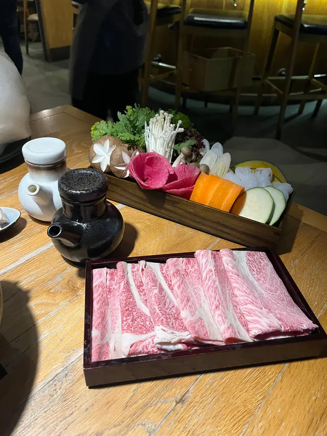 日本宮崎和牛雲朵壽喜燒