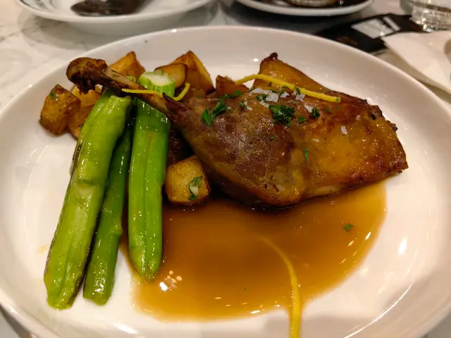 香橙油封鴨腿蘆筍燒薯粒