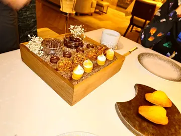 Petit Four
