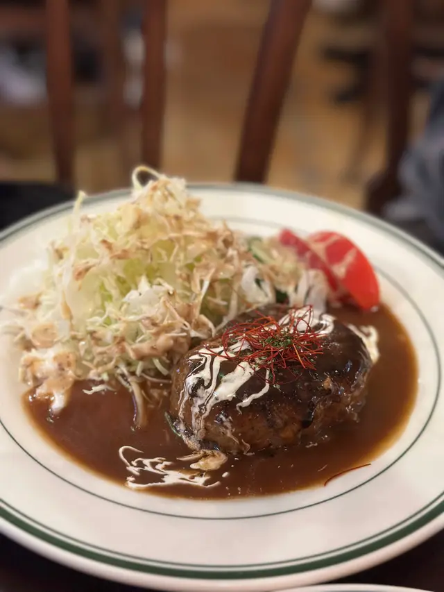 Ados自家手打日式漢堡排
個汁撈飯好味!但個人認為肉偏鞋
#香港美食 #美食日記