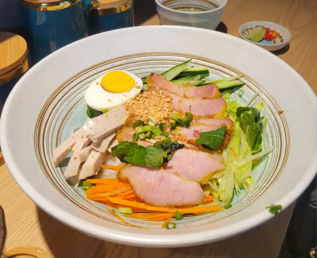 越式豬頸肉扎肉撈檬粉