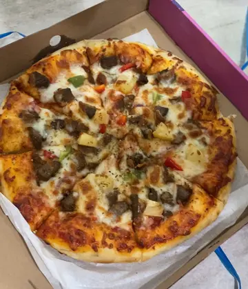 羊肉菠萝双拼pizza