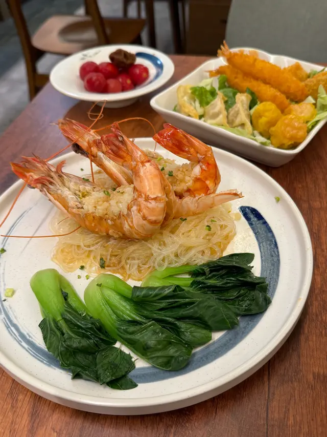 蒜蓉開邊蒸大蝦