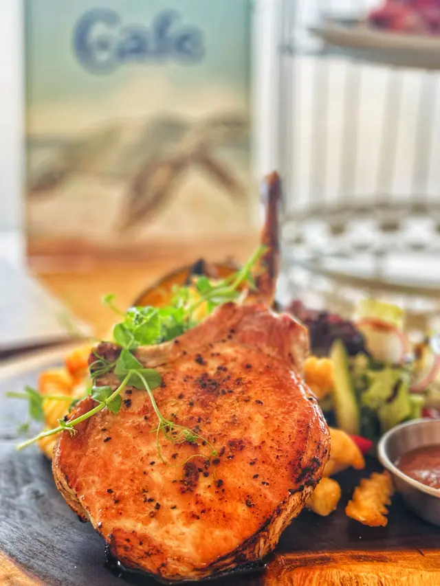 燒加拿大豬斧頭扒配是日薯菜