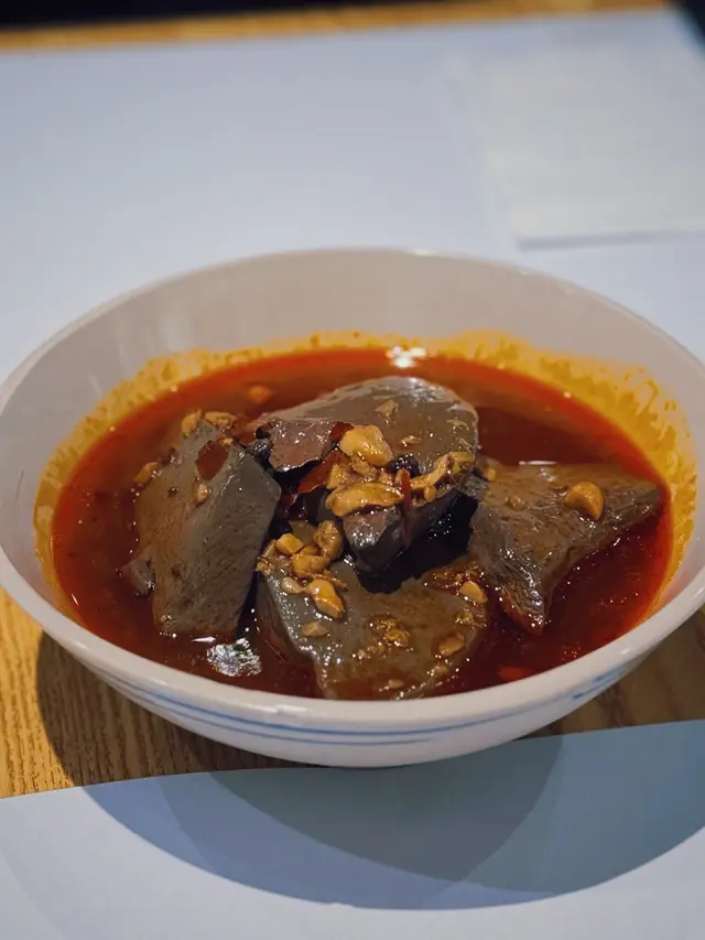 鴨血非常入味! 食落除左麻辣味仲帶有少少藥材味
辣味慢慢滲出黎幾開胃