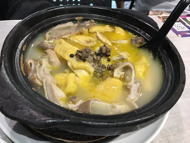 砂鍋胡椒豬肚雞
