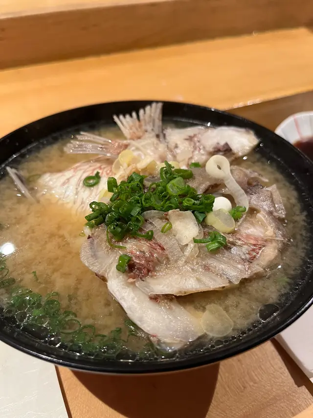 真鯛魚頭麵豉湯