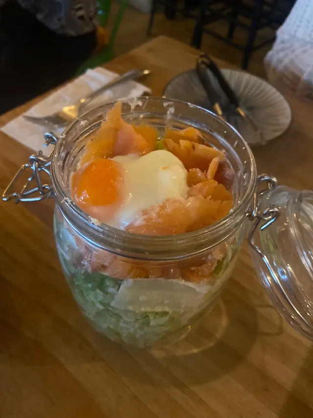 凱撒沙律（加煙三文魚）