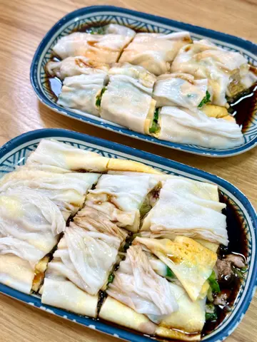 石磨雞蛋腸加菜脯生菜、石磨牛肉碎腸加蛋菜脯生菜
