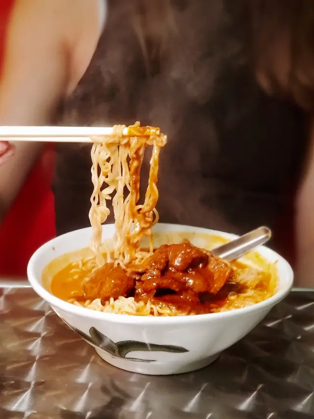 唔L同沙嗲牛肉麵