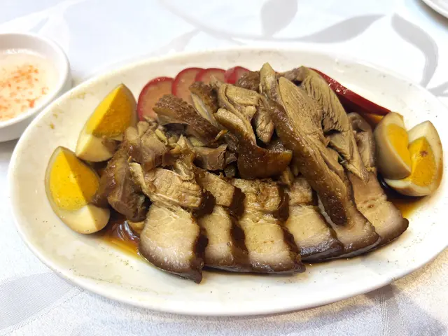 滷水鵝四拼盆, 有滷水鵝肉, 五花豬腩肉