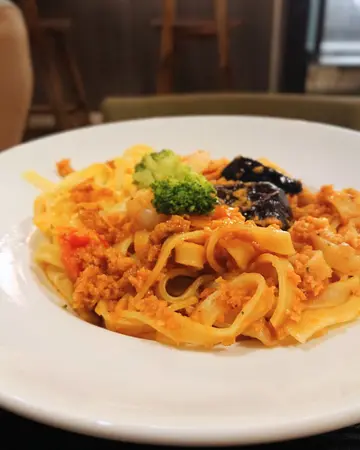 海老蕃茄肉酱阔面
