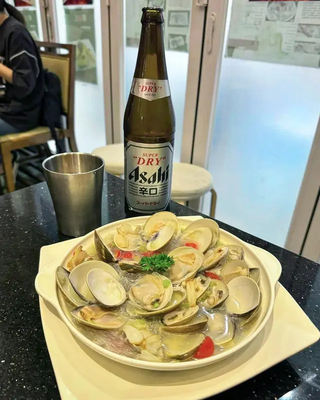 蕃茄清酒煮沙白