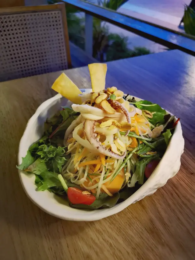 酸辣鮮木瓜魷魚沙律