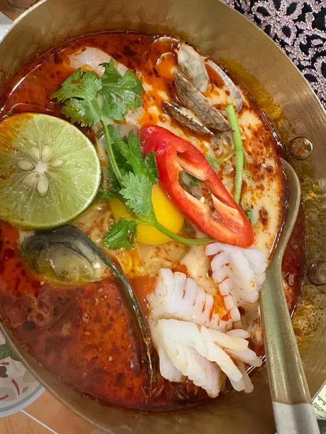 冬陰功海鮮媽媽麵