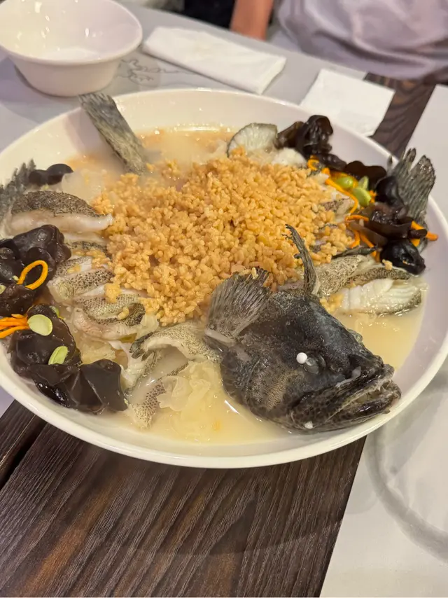 新鮮沙巴龍躉魚湯脆米,脆米非常脆口,魚肉非常新鮮