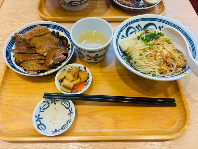 招牌滷水獅頭鵝