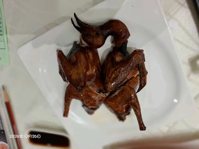燒乳鴿(隻)