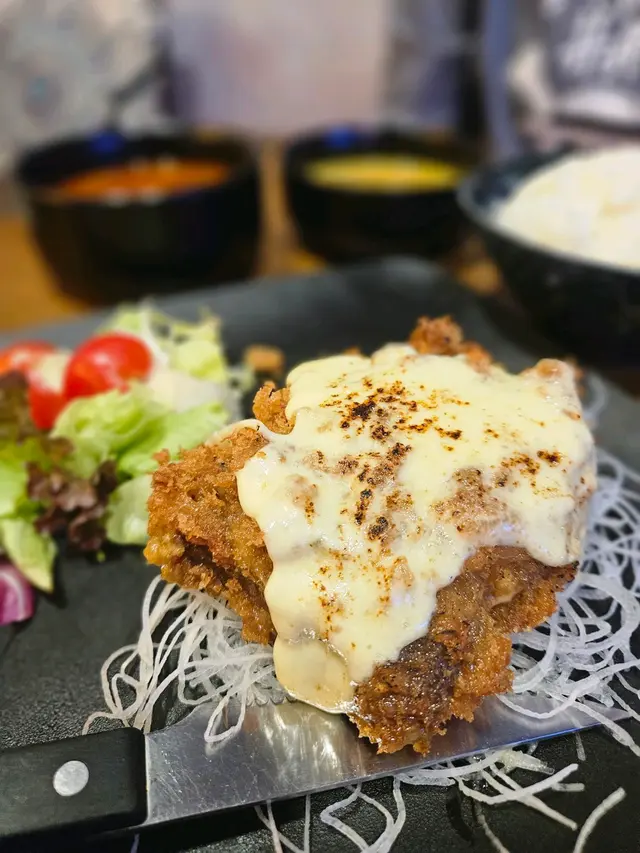 千層吉列豚(芝士流心) 配 秘製日式咖哩飯