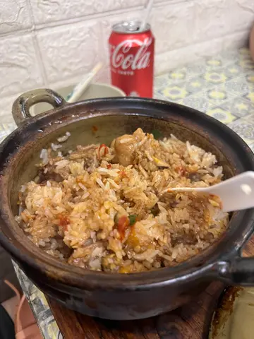 毛家辣鮮雞煲仔飯