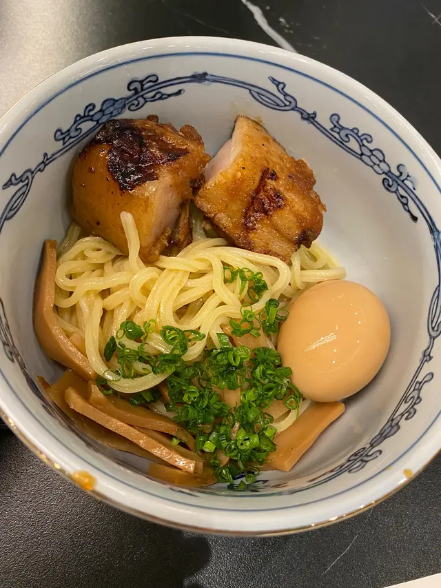 沾面汁一般，但兩大舊豚角正，夠肥，啱我，面🍜中間有坑方便掛汁 #沾面 #豚角 #面