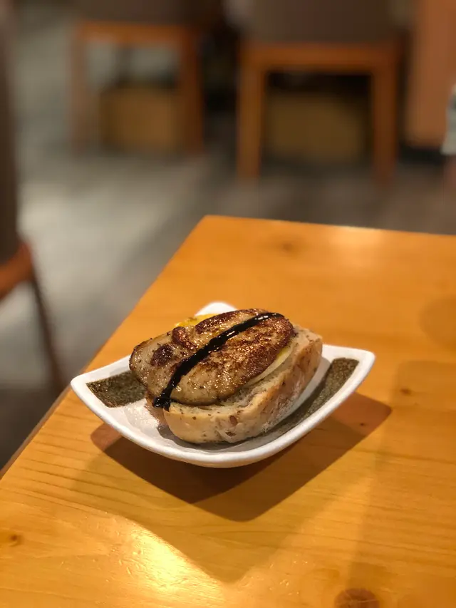 焦糖青蘋果鵝肝多士