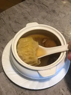 魚翅羊肚菌灌湯餃