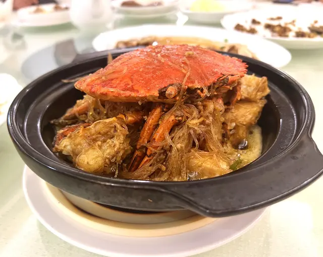 黃金肉蟹粉絲煲