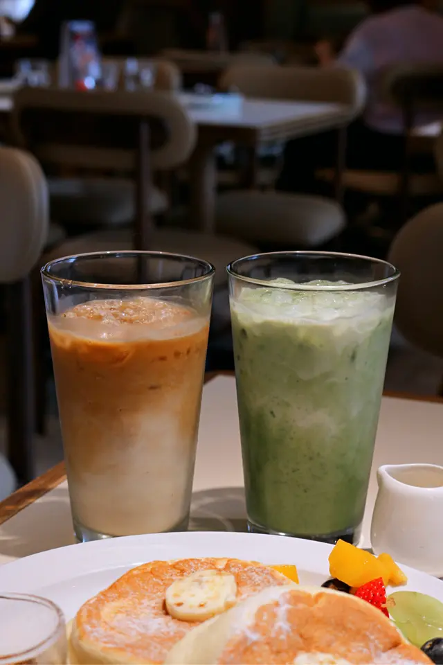 抹茶鮮奶單點HKD50
鮮奶咖啡跟餐加HKD10