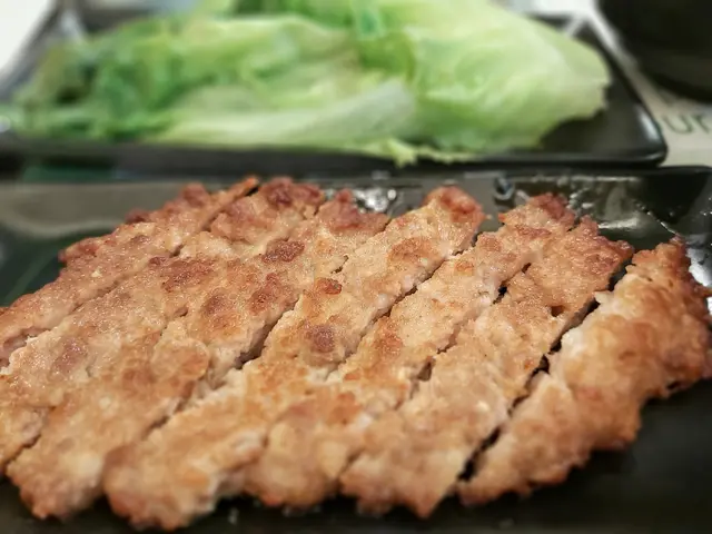 香煎手剁魚香肉餅