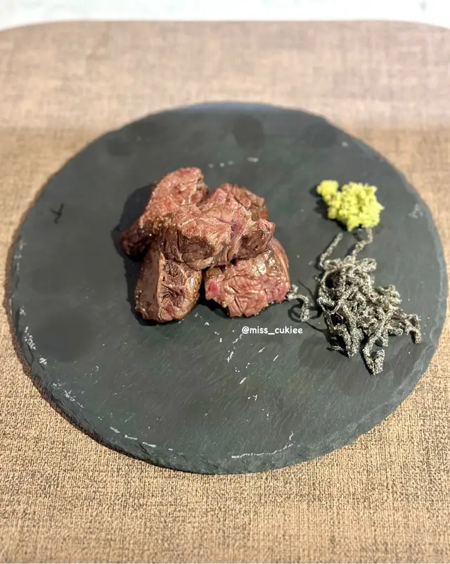厚燒美國牛肉 (3成熟) 配鹽漬昆布及青芥末