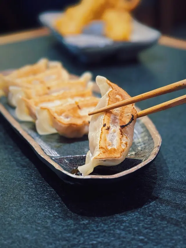 傳統日式餃子 皮脆 咬落爆汁💦