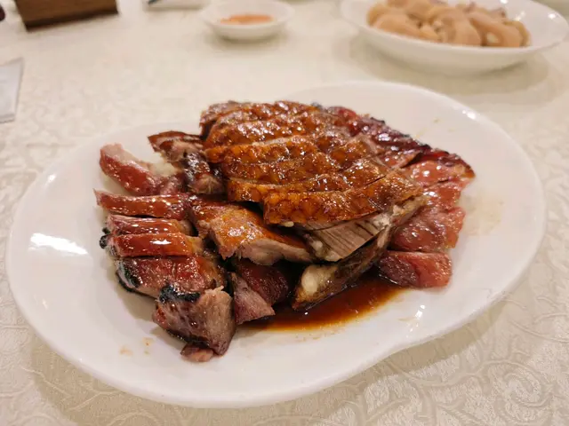 燒鵝雙拼-叉燒, 燒鵝