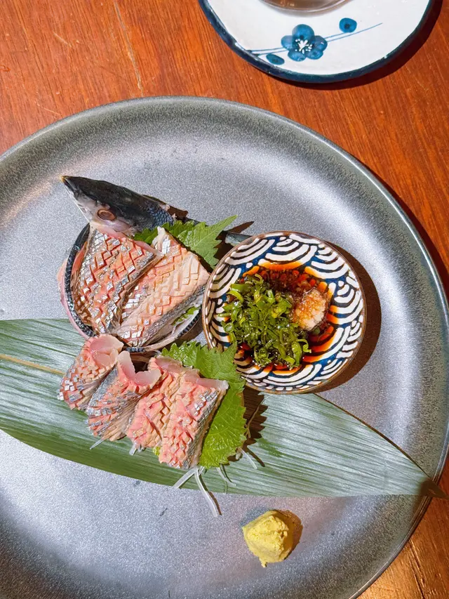 秋刀魚刺身
