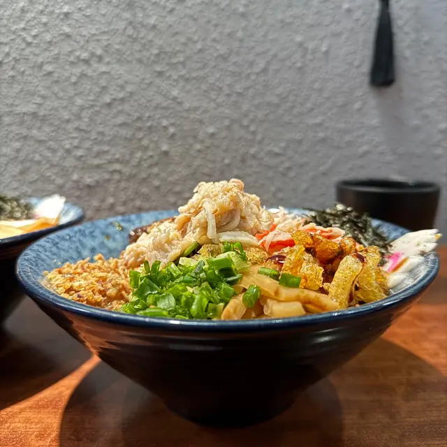 麵麵俱到-麵全食 配壽喜燒湯麵