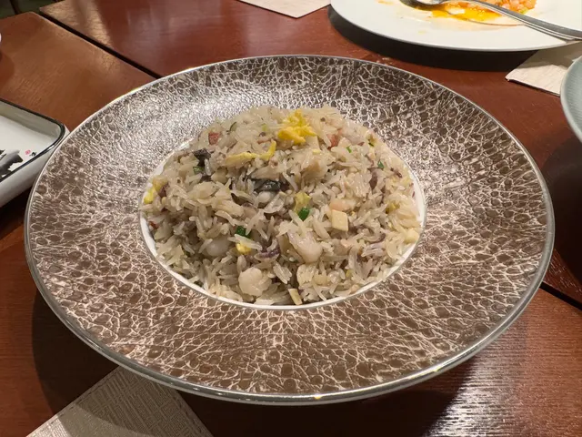 嘩嘩嘩！！
真係好好好食😋😋😋
好煙韌，從來冇喺香港食到咁樣嘅揚州炒飯，好驚艷，必吃No.1