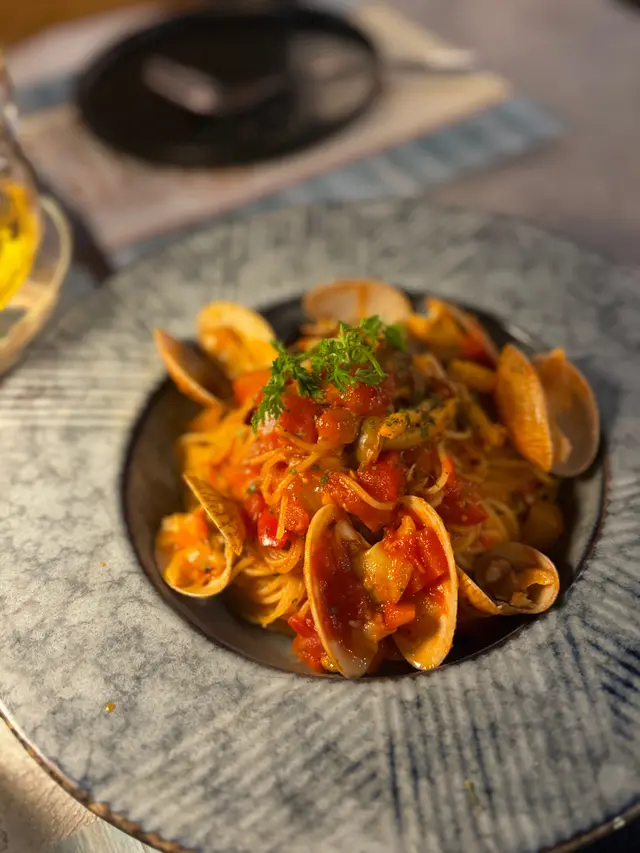 香辣蕃茄汁花甲天使麵