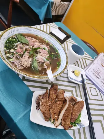 越式生牛肉汤檬#香茅猪扒